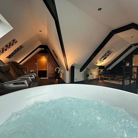 Les Suites De Bougainville Конкарно Экстерьер фото